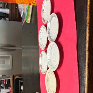 Elegant White Floral Saucer - Classic Dinnerware Accent